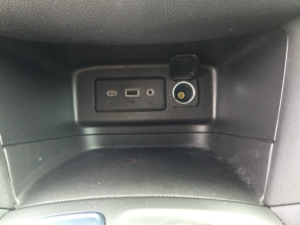 Used 2024 Chevrolet Equinox LT w/ LPO, Floor Liner Package FWD image 23