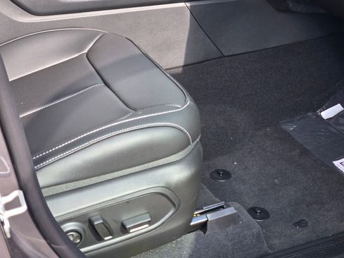 New 2025 Jeep Grand Cherokee Limited w/ Luxury Tech Group II image 6