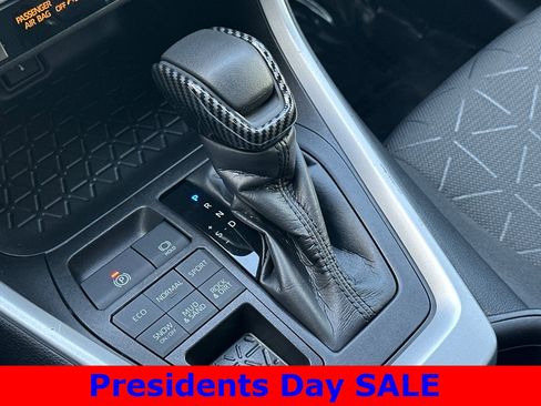 Certified 2022 Toyota RAV4 XLE w/ Convenience Package image 22