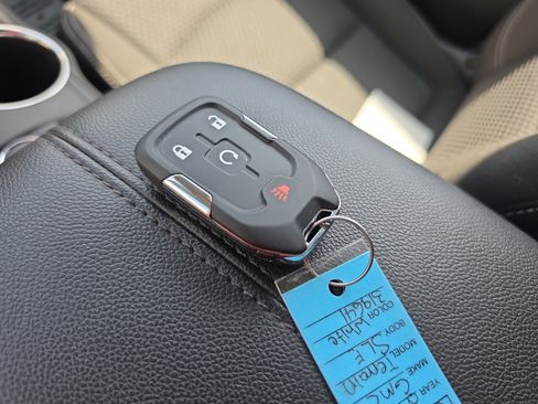 Used 2024 GMC Terrain SLE w/ Driver Convenience Package AWD/4WD image 31