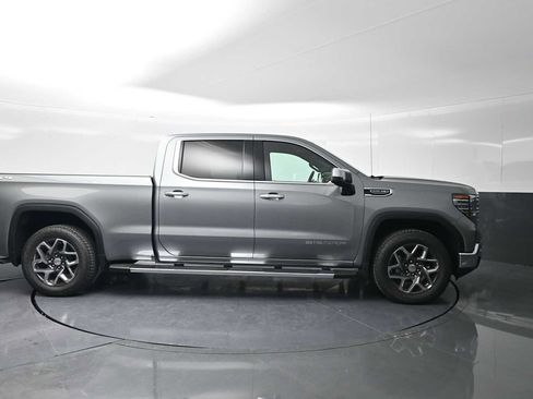 New 2026 GMC Sierra 1500 SLT w/ SLT Premium Plus Package image 9