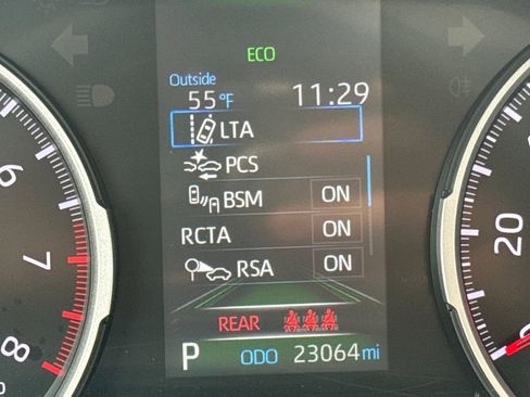 Used 2022 Toyota RAV4 XLE image 19