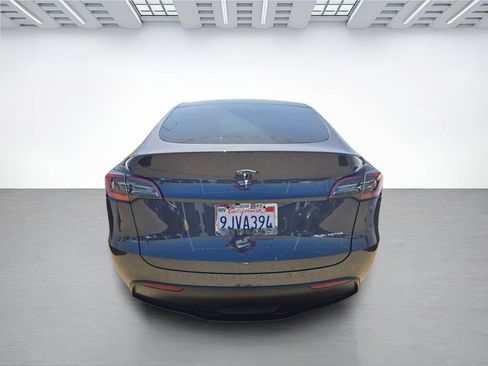 Used 2023 Tesla Model Y Long Range AWD/4WD image 5