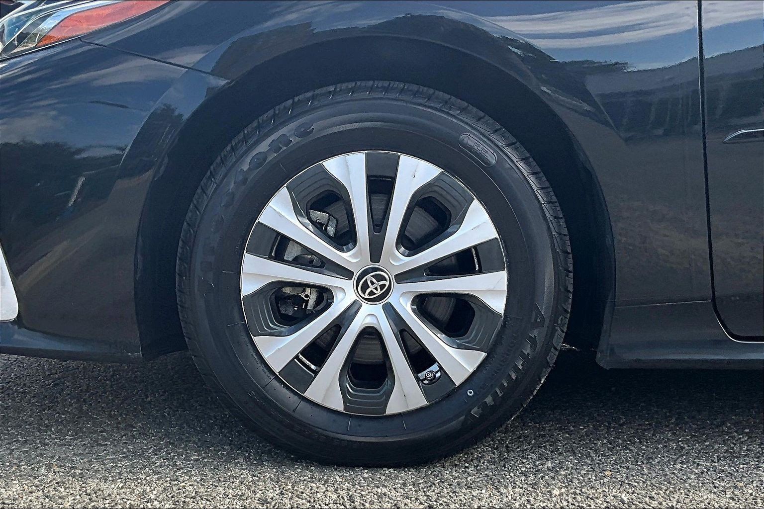 Used 2021 Toyota Prius Prime LE w/ Carpet Mat Package (TMS) FWD image 8