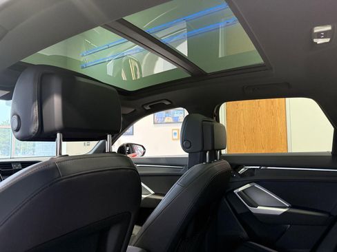 Used 2022 Audi Q3 2.0T Premium Plus image 16