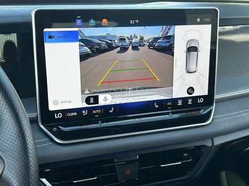 Certified 2025 Volkswagen Tiguan SE R-Line AWD/4WD image 24