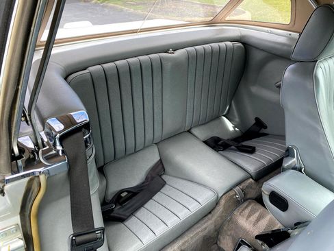 Used 1989 Mercedes-Benz 560 SL image 22