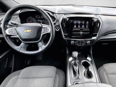 Certified 2023 Chevrolet Traverse LT image 16