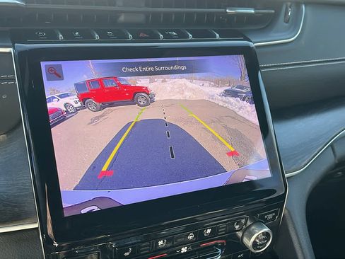 Used 2022 Jeep Grand Cherokee L Overland w/ Luxury Tech Group IV image 17