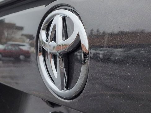 Certified 2025 Toyota RAV4 XLE image 27