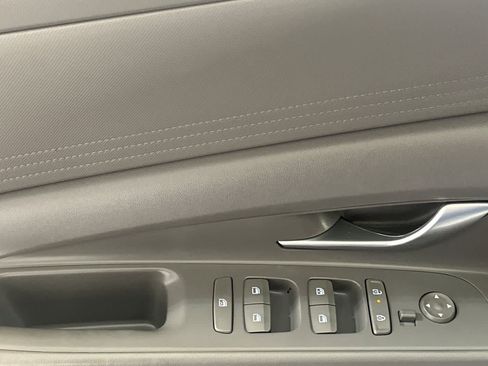 Used 2024 Hyundai Elantra SEL FWD image 13