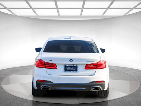 Used 2020 BMW 530e xDrive w/ M Sport Package image 3