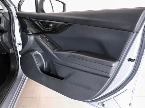 Used 2018 Subaru Impreza 2.0i AWD/4WD image 38