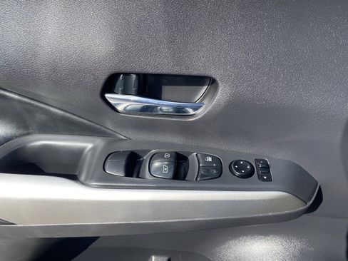 Used 2020 Nissan Kicks SR w/ SR Premium Package image 23