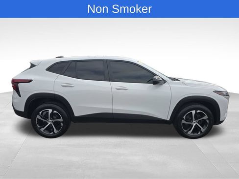Used 2024 Chevrolet Trax RS w/ Driver Confidence Package FWD image 7
