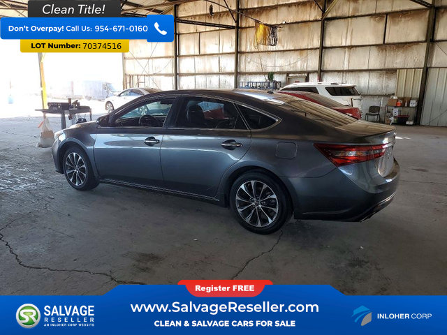 Used 2016 Toyota Avalon XLE FWD image 3