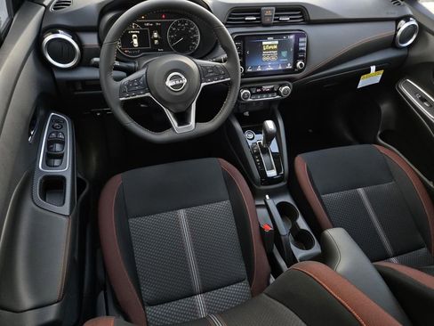 New 2025 Nissan Versa SR w/ Trunk Package image 14