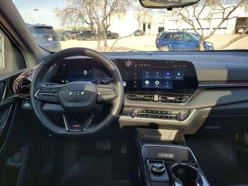 Used 2025 Chevrolet Equinox RS w/ Safety and Technology Package FWD image 3