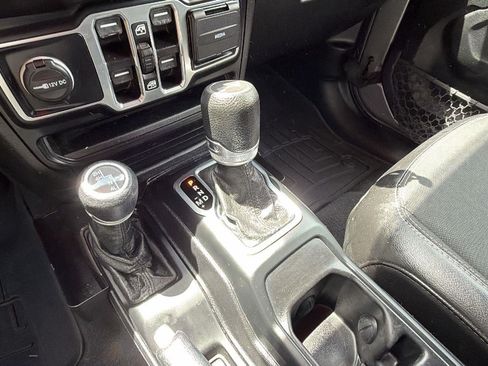 Used 2020 Jeep Wrangler Unlimited Sport AWD/4WD image 27