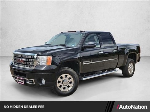 Used 2011 GMC Sierra 2500 Denali AWD/4WD image 1