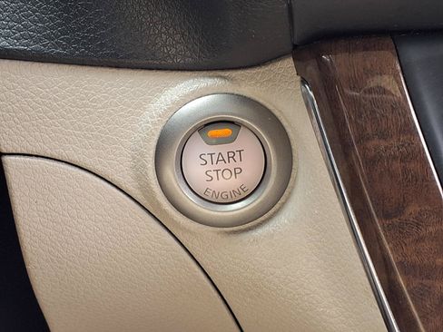Used 2015 Nissan Sentra SL FWD image 11