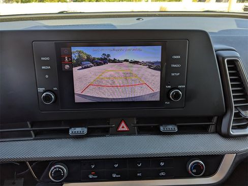 Certified 2024 Kia Sportage LX image 24