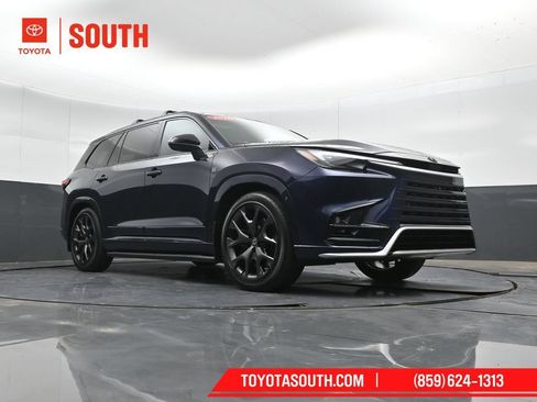 Used 2026 Lexus TX 500h AWD w/ Technology Package image 46