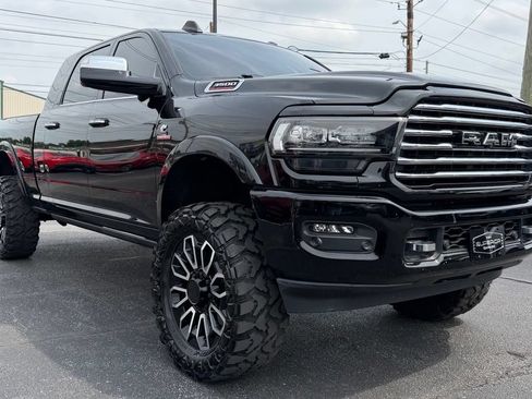 Used 2022 RAM 3500 Limited AWD/4WD image 11