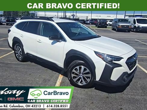 Used 2023 Subaru Outback Premium image 2