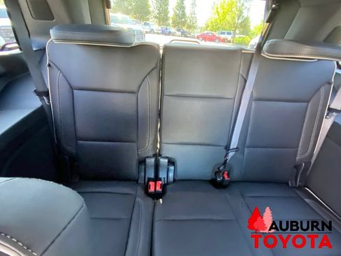 Used 2025 GMC Yukon Elevation AWD/4WD image 20