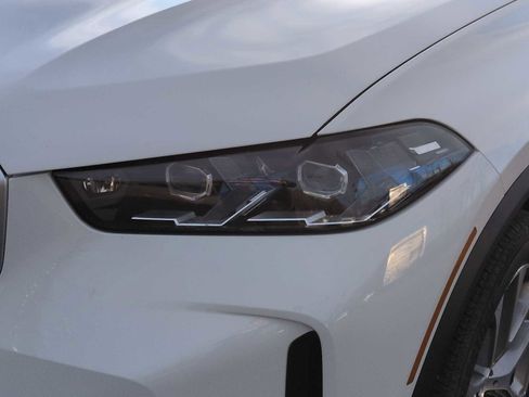 Certified 2024 BMW X5 xDrive40i w/ Premium Package image 11