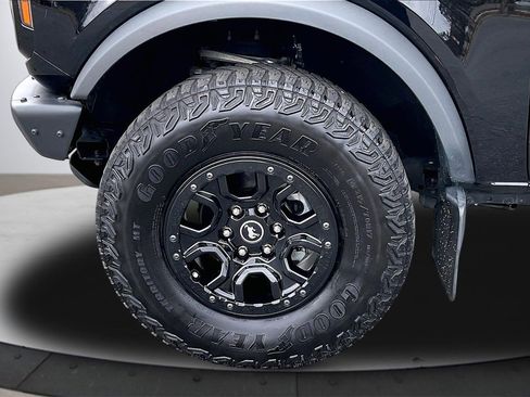 Used 2023 Ford Bronco Wildtrak image 33