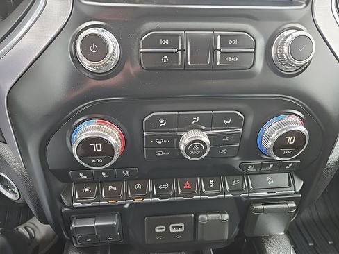 Used 2019 GMC Sierra 1500 SLT w/ SLT Premium Plus Package AWD/4WD image 16