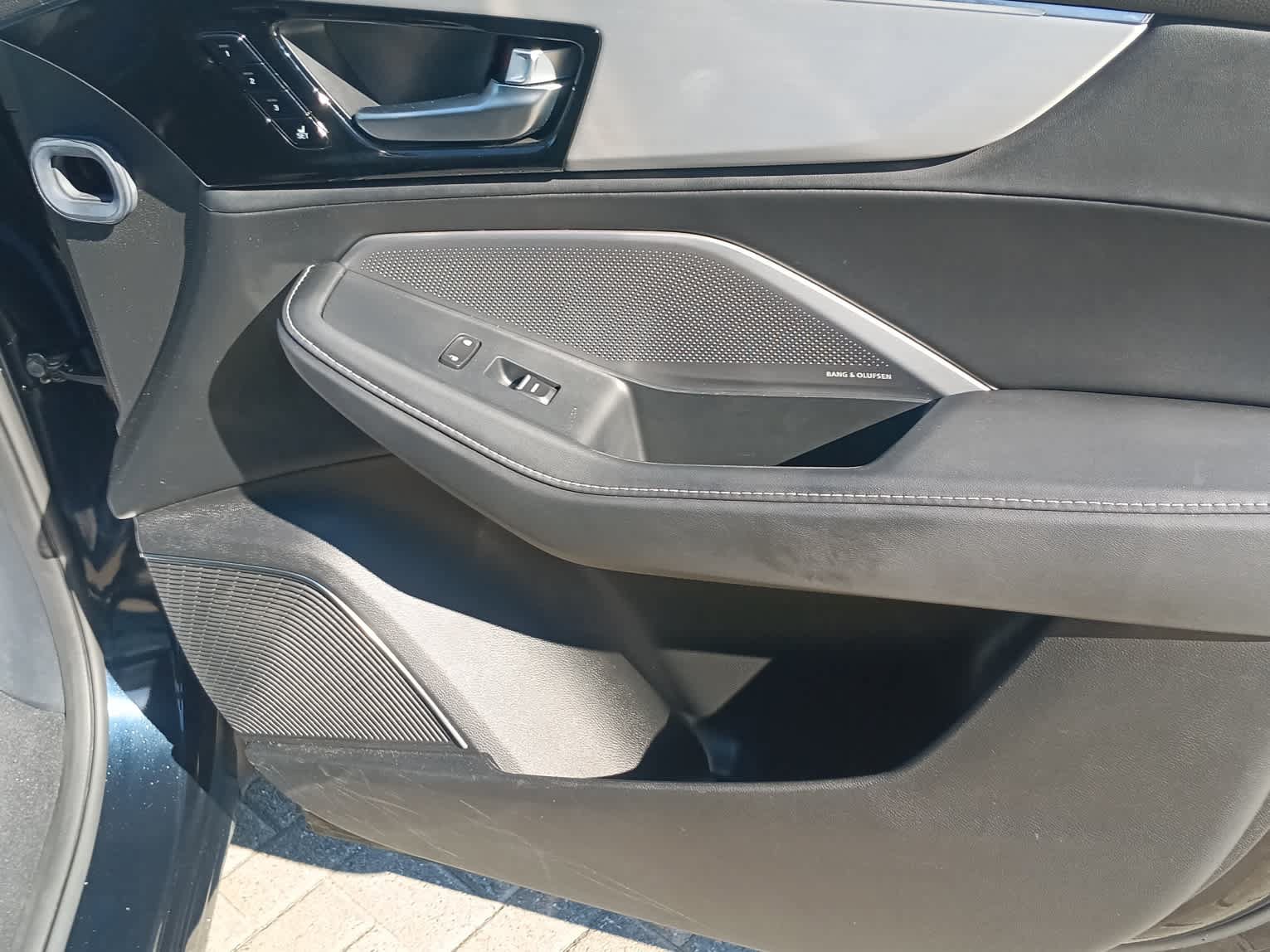 Used 2025 Acura MDX w/ Technology Package AWD/4WD image 27