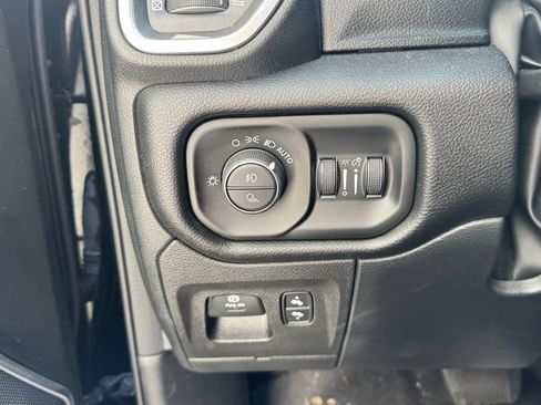 Used 2022 RAM 1500 Laramie AWD/4WD image 21