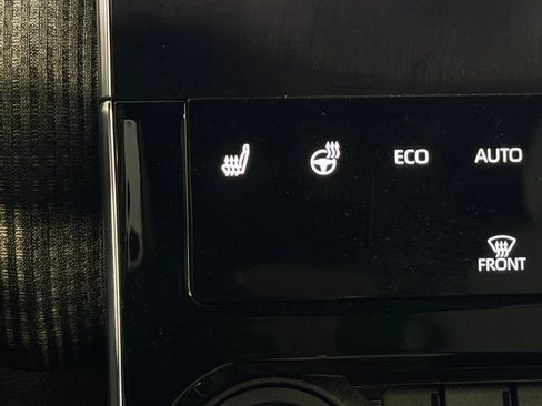 Used 2023 Subaru Solterra Limited image 18