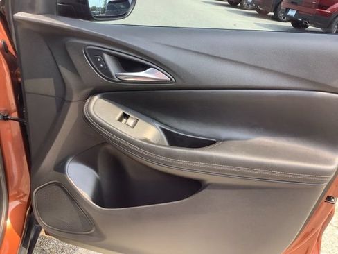 Used 2021 Buick Encore GX Essence w/ Advanced Technology Package FWD image 27