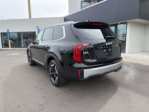 Used 2023 Kia Telluride S w/ S Sunroof Package image 7