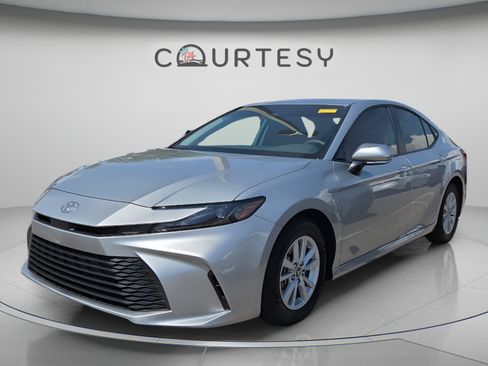 Used 2026 Toyota Camry LE FWD image 1
