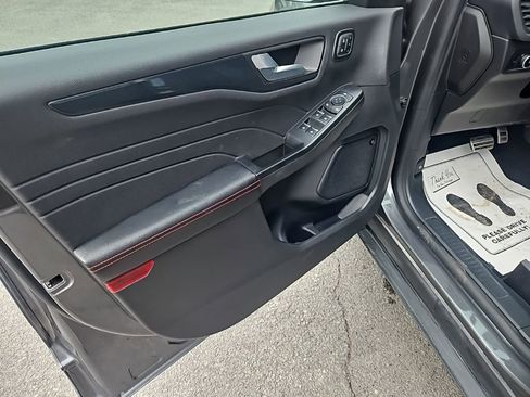 Used 2024 Ford Escape ST-Line Elite w/ Premium Technology Package image 9