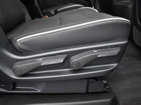 Certified 2025 Cadillac Escalade ESV Sport w/ Touring Package image 34