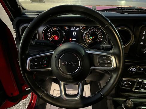 Used 2020 Jeep Gladiator Sport w/ Quick Order Package 24S image 19