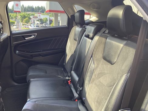 Used 2018 Ford Edge Sport w/ Equipment Group 401A AWD/4WD image 12