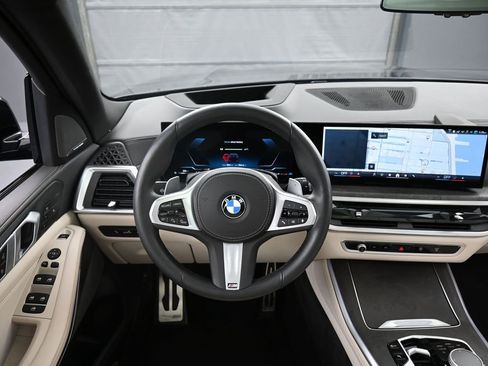 Used 2024 BMW X5 xDrive40i w/ M Sport Package image 18