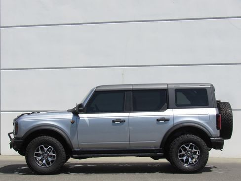 Used 2024 Ford Bronco Badlands AWD/4WD image 4