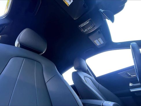 Used 2025 Mercedes-Benz GLA 250 image 13