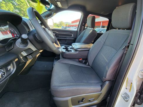 Used 2025 RAM 2500 Big Horn AWD/4WD image 39