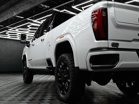 New 2026 GMC Sierra 2500 Denali Ultimate AWD/4WD image 14