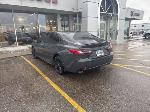 Used 2025 Toyota Camry SE AWD/4WD image 5