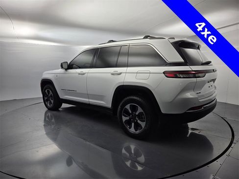 Used 2023 Jeep Grand Cherokee 4WD 4xe image 10